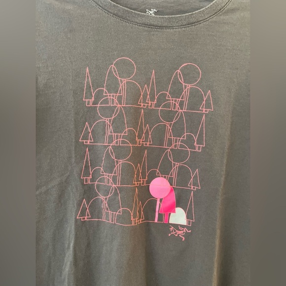 ARC’TERYX Woman’s Graphic Tee - Picture 4 of 5